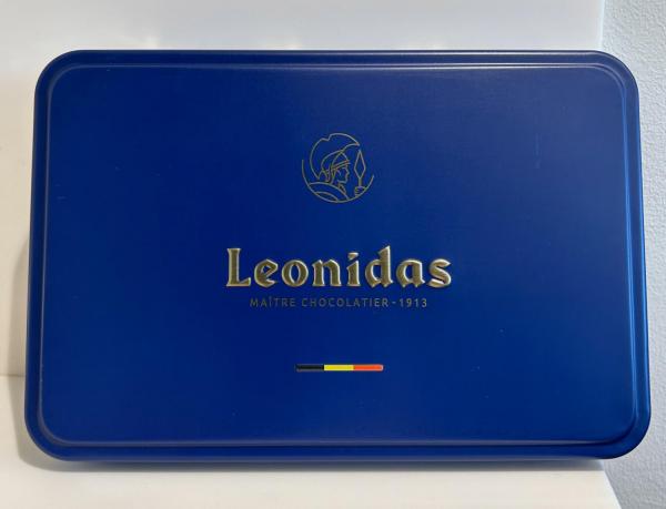 Boite métal bleue S chocolat Léonidas 14 pralines 220 gr